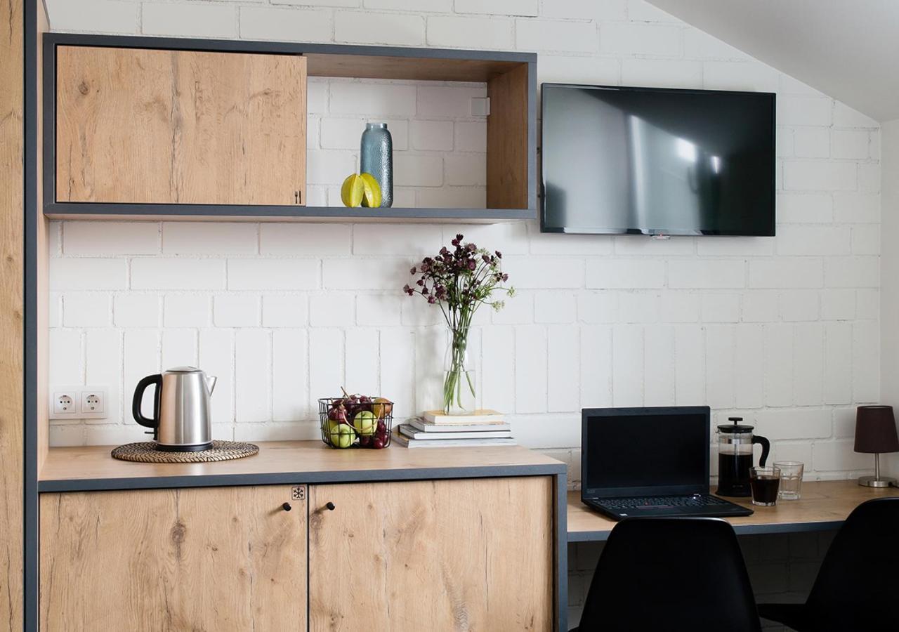 Self Check-In Hotel Railway Apartments VNO Buitenkant foto