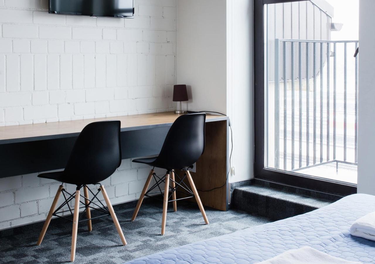 Self Check-In Hotel Railway Apartments VNO Buitenkant foto